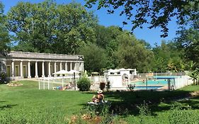 Camping 3 Etoiles - Piscine Chauffee - Vue Montagne